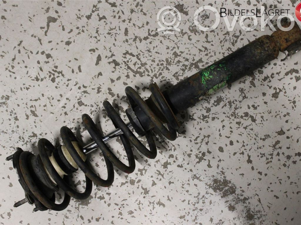 Citroen C5 Etuiskunvaimennin kierrejousella 