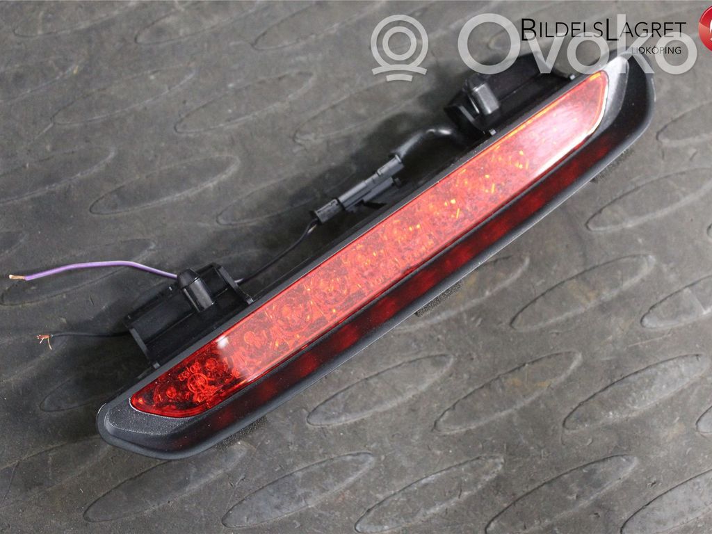 Chevrolet Orlando Third/center stoplight 