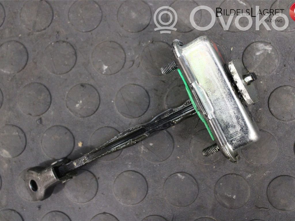 KIA Optima Etuoven pidätin 