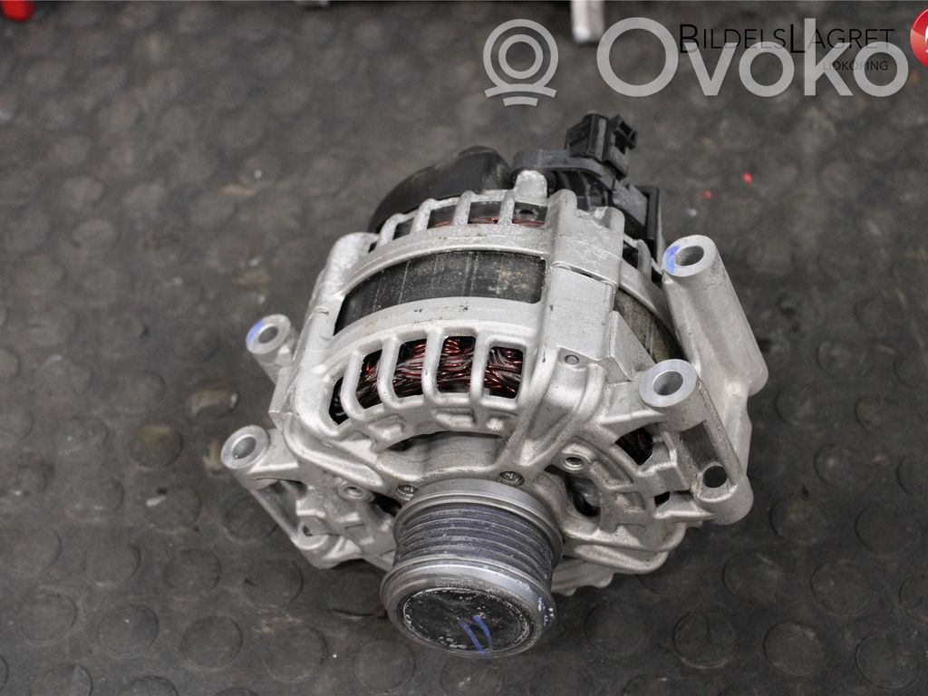 Volkswagen Golf VIII Ģenerators 