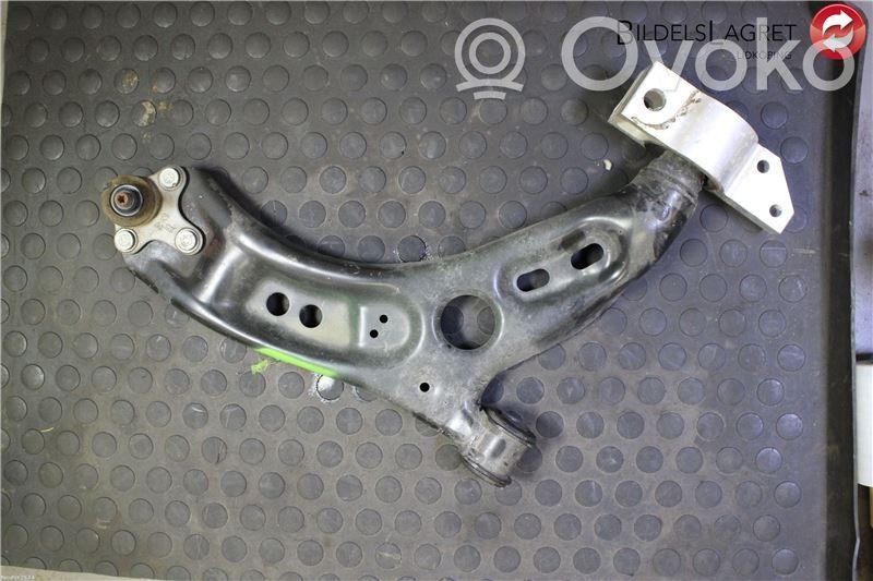 Volkswagen Touran II Front lower control arm/wishbone 