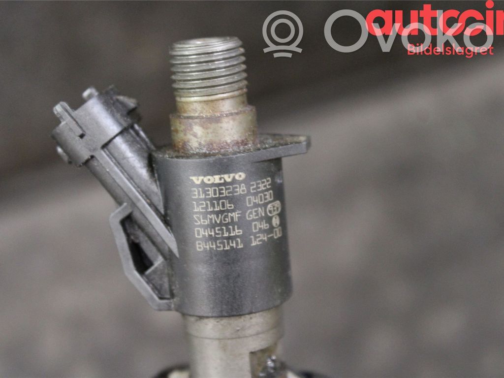 Volvo V40 Inyector de combustible 
