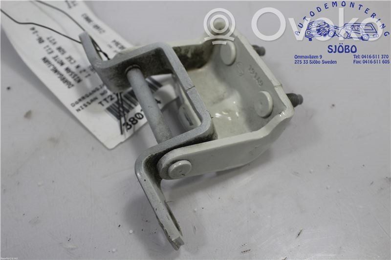 Front door upper hinge   824013VV0A