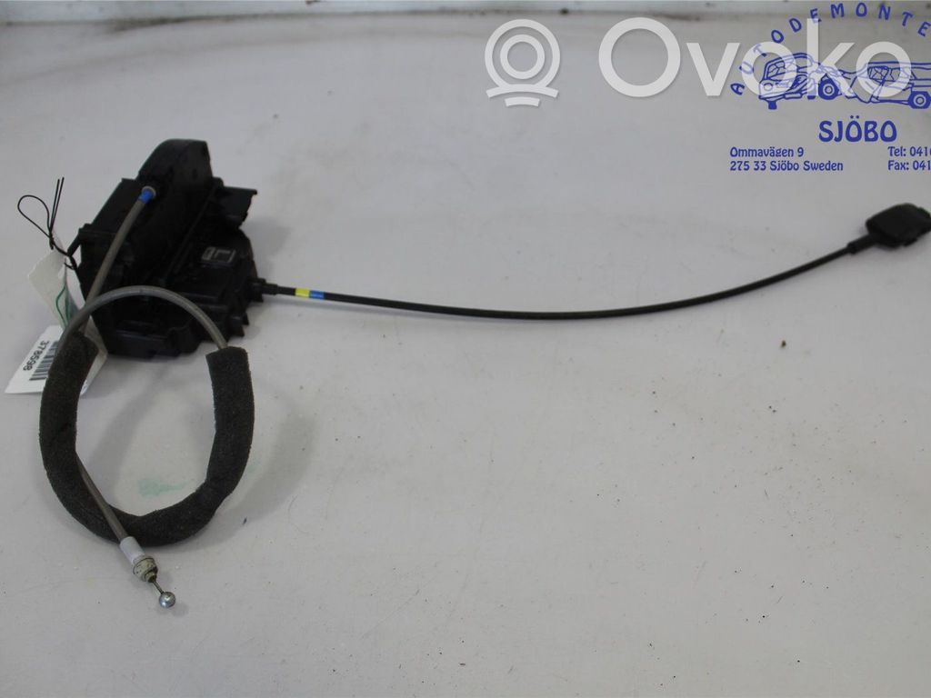 Takaoven lukko   825019U10B,825019U10D