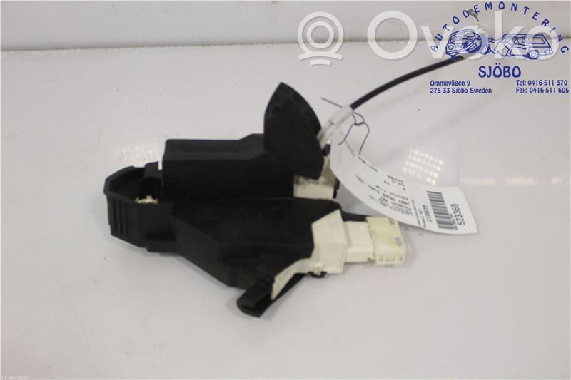 Peugeot 407 Front door lock 