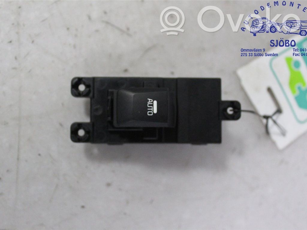 KIA Ceed Interruptor del elevalunas eléctrico 