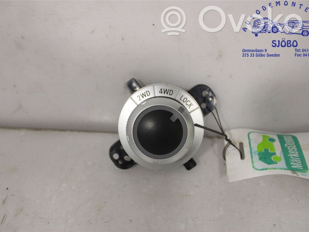 Mitsubishi Outlander Differential lock switch 