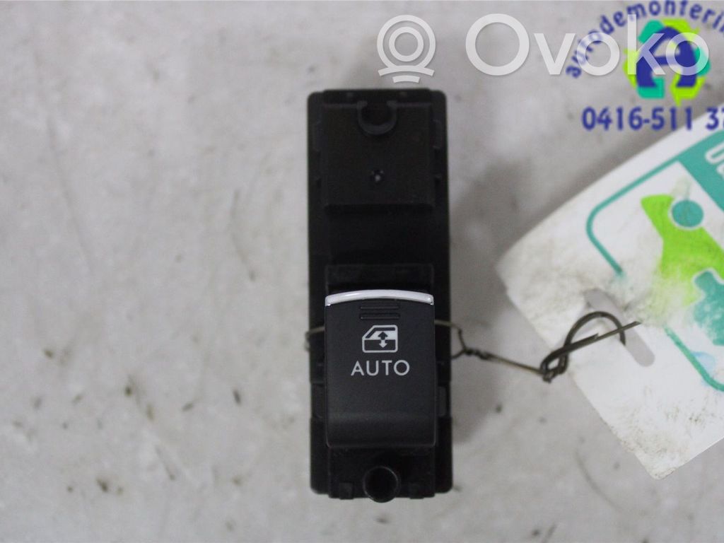 Subaru Outback (BS) Electric window control switch 
