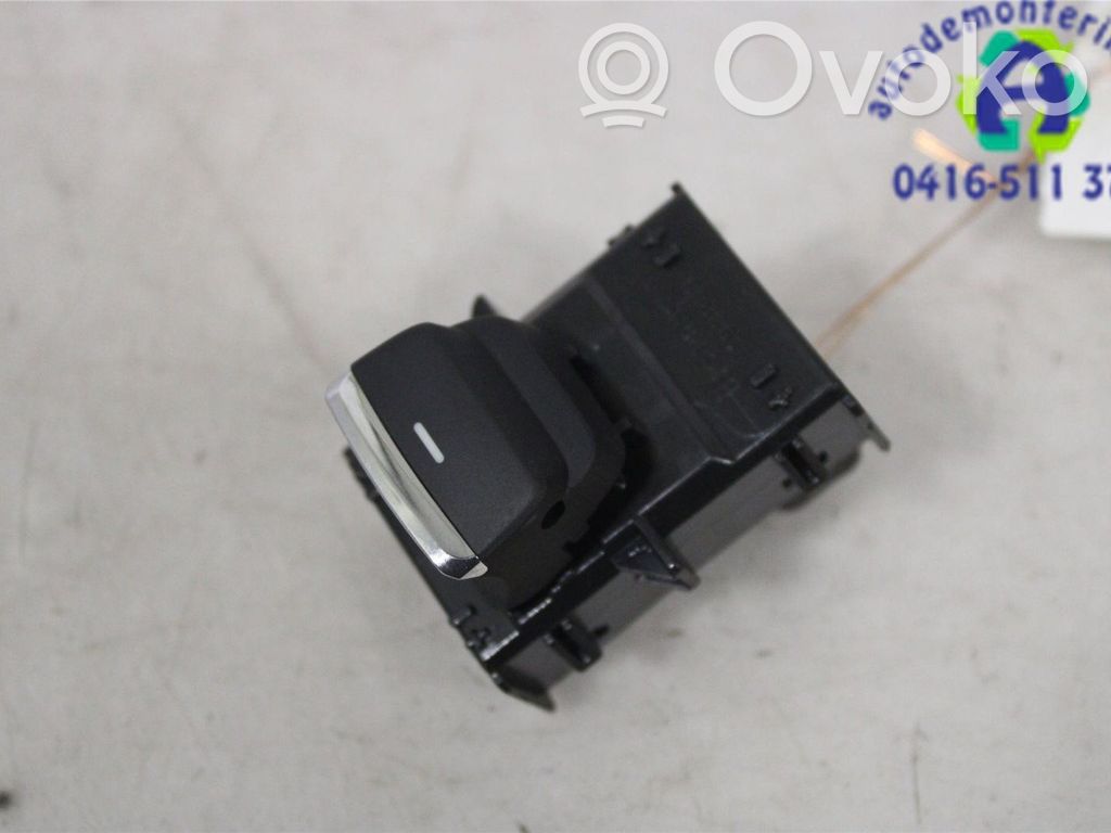 Subaru XV II Electric window control switch 