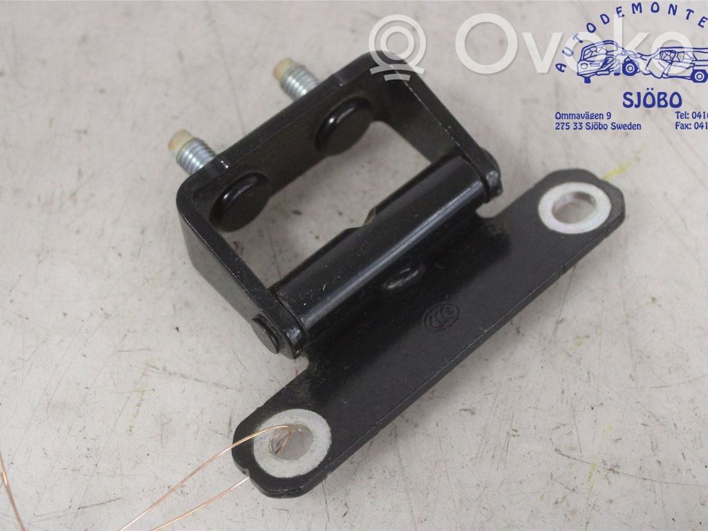 KIA Soul Tailgate/trunk/boot hinge 