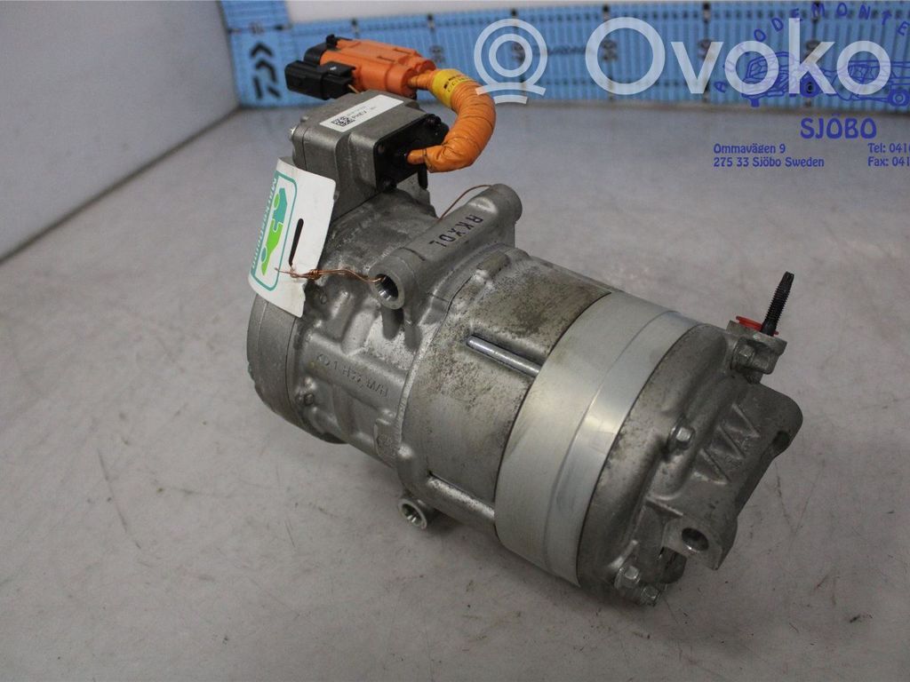 Ilmastointilaitteen kompressorin pumppu (A/C)   97701E6100