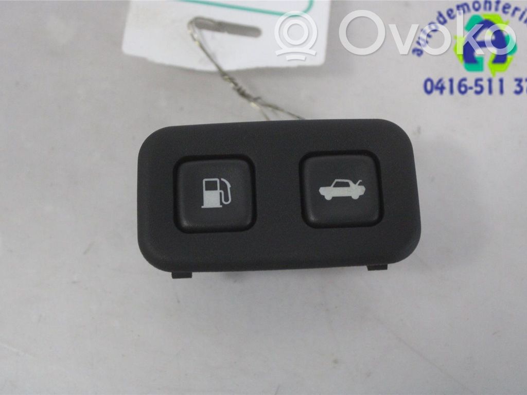 Chevrolet Corvette Fuel tank opening switch 
