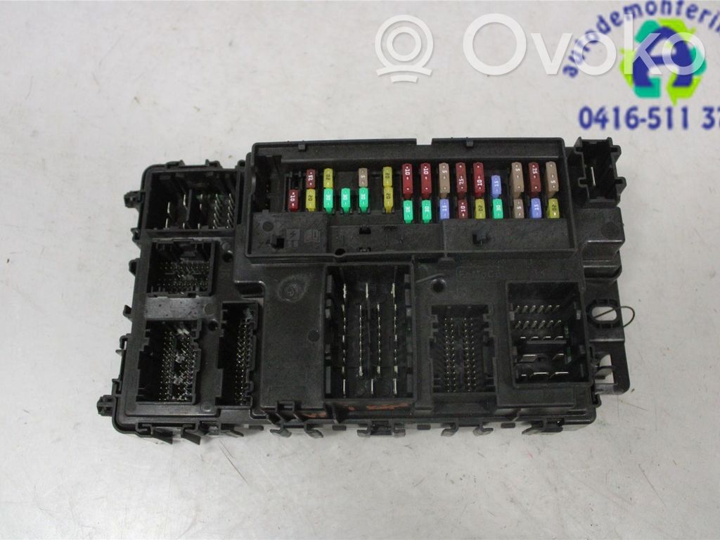 Ford Mondeo MK V Saugiklių blokas 