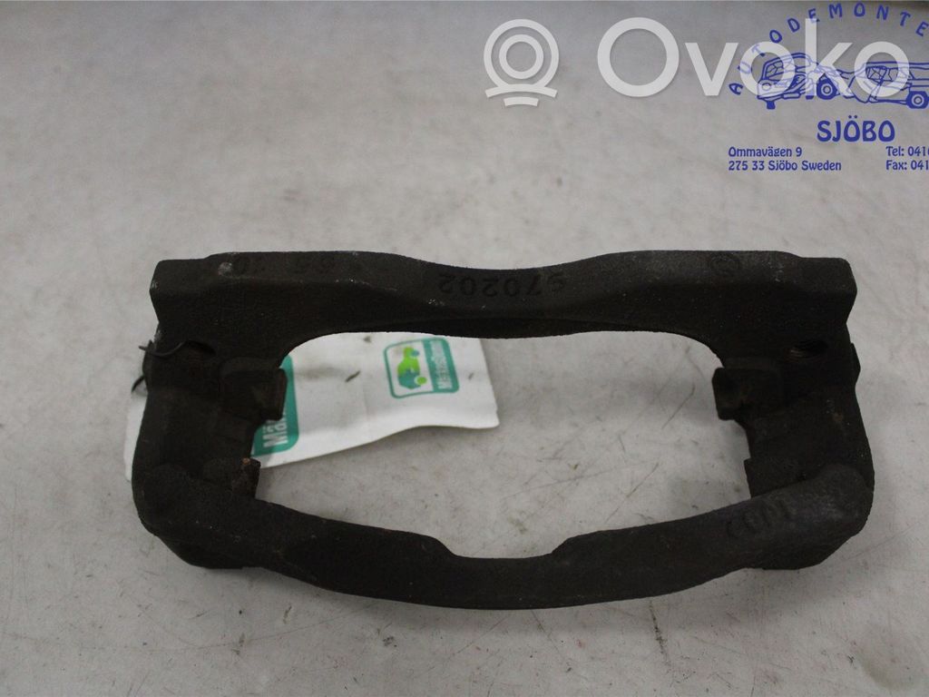 Iveco Daily 6th gen Mocowanie przedniego zacisku hamulca 