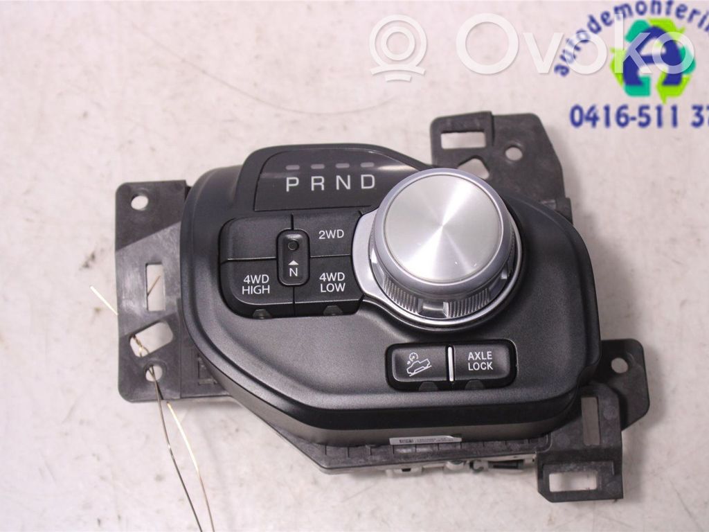 Interruptor/perilla de marchas   68309414AF