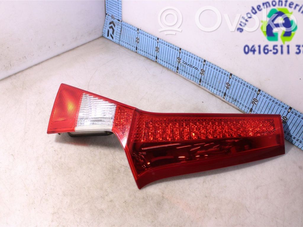 Volvo V70 Lampy tylnej klapy bagażnika 
