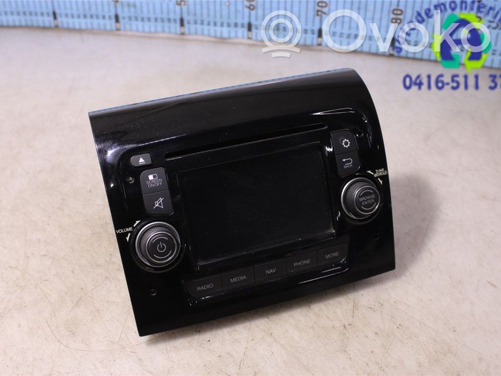 GPS navigation control unit/module   735585793,735697781,07355857930