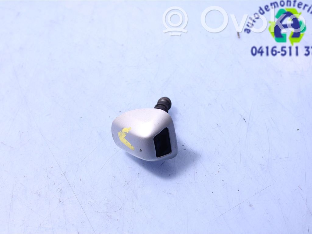 Windshield washer spray nozzle   61677179465,7179465,7179465
