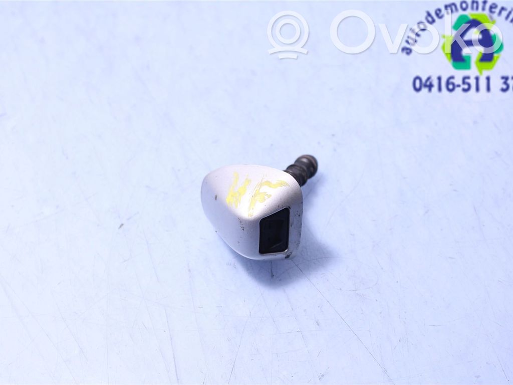 BMW 1 E81 E87 Windshield washer spray nozzle 