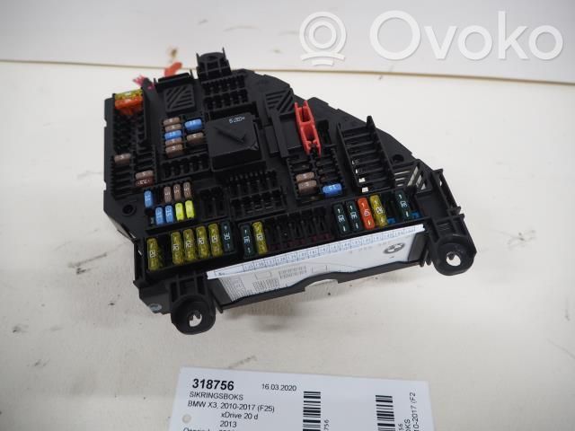 BMW X3 F25 Skrzynka bezpieczników / Komplet 