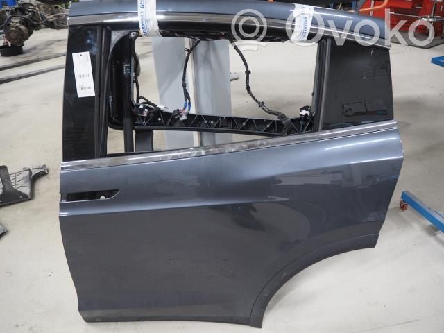Tesla Model X Galinės durys 