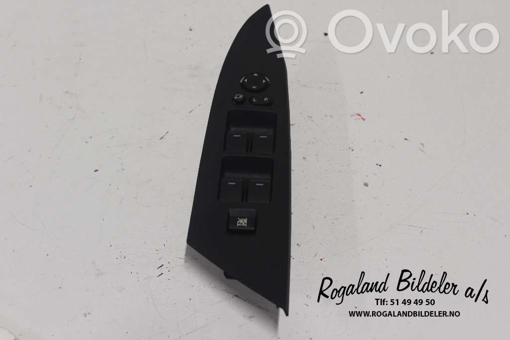 Mazda 3 II Electric window control switch 