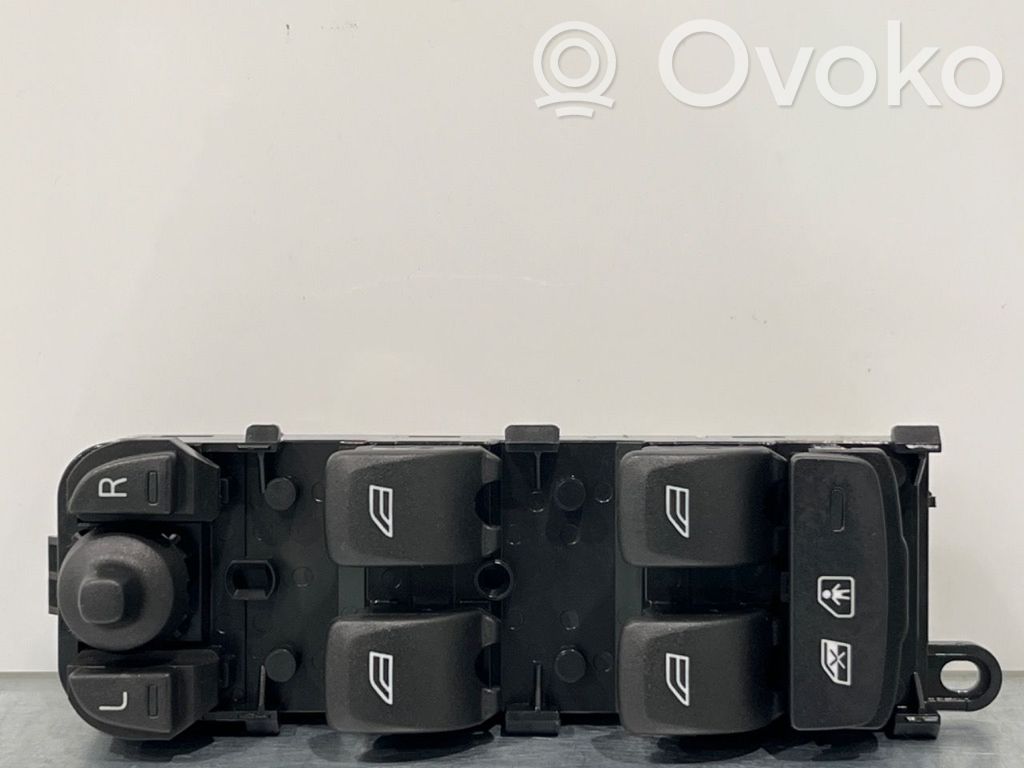 Volvo V40 Electric window control switch 