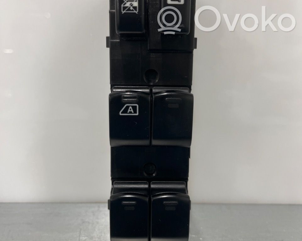Subaru Forester SH Electric window control switch 