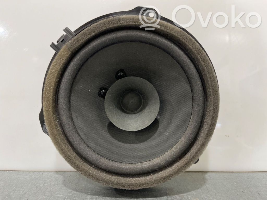 Ford Focus Front door speaker 