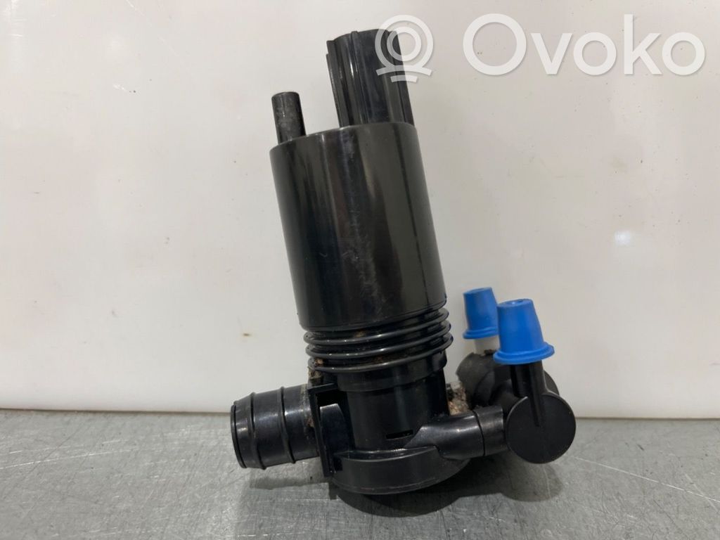 Ford Fiesta Windscreen/windshield washer pump 