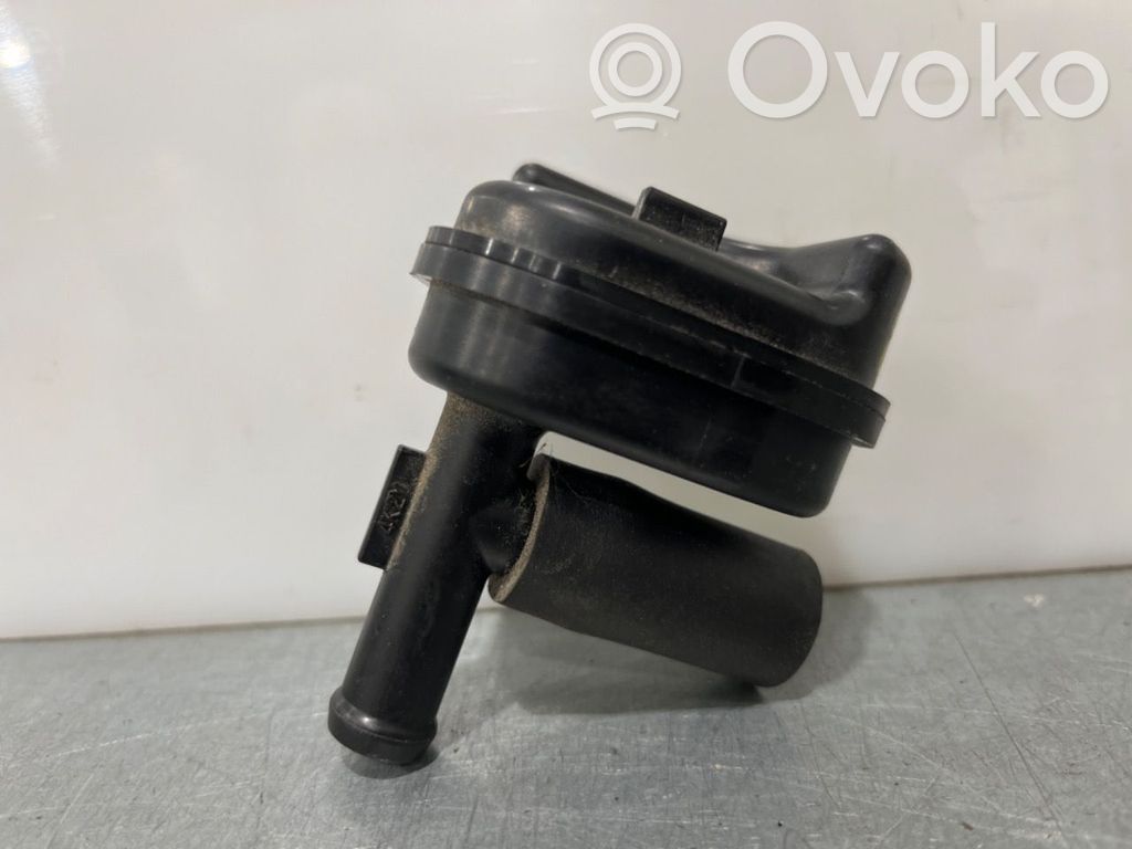 Mazda 2 Vacuum air tank 