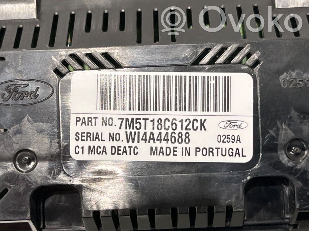 Ford Kuga I Climate control/heater control trim 