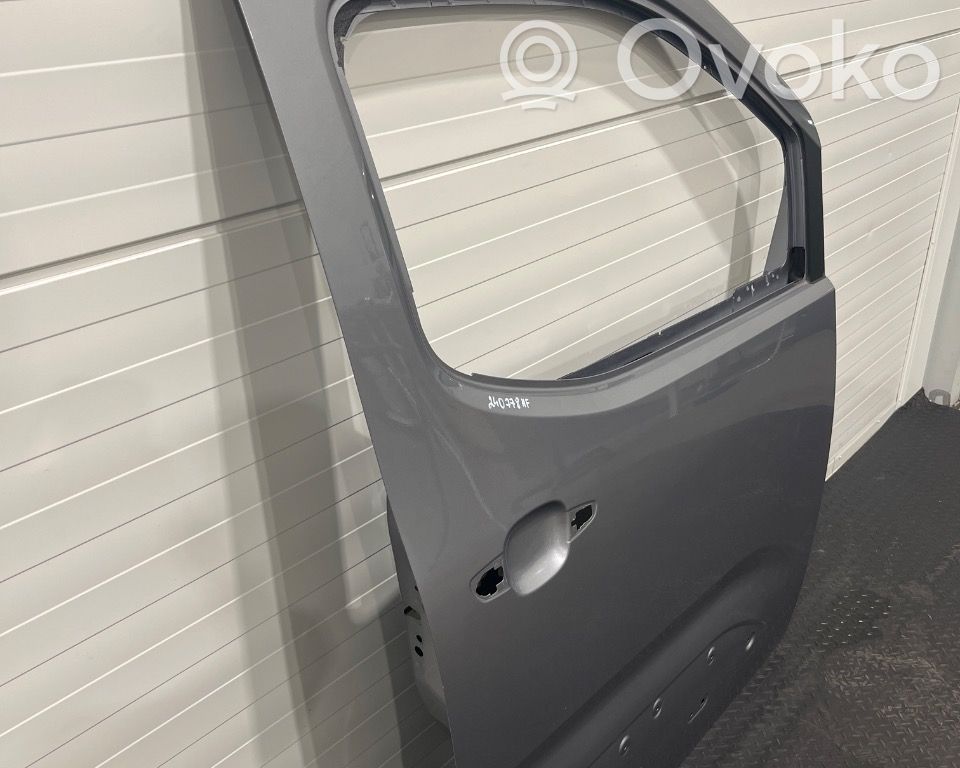 Opel Combo E Front door 