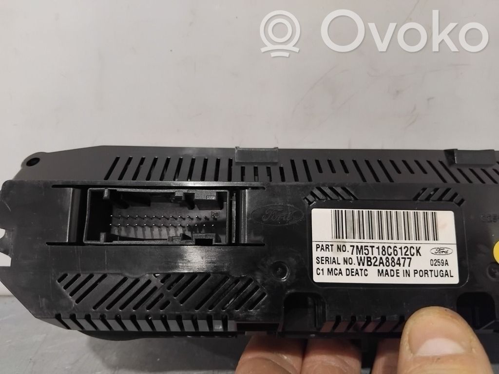 Ford Kuga I Climate control/heater control trim 
