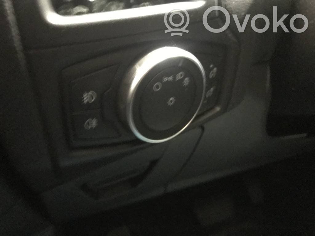 Ford Focus Light switch 