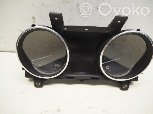 Jaguar XE Speedometer (instrument cluster) 