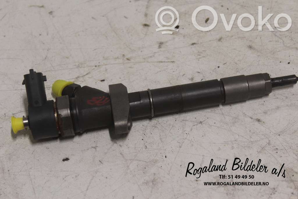 Opel Vivaro Wtryskiwacz paliwa 