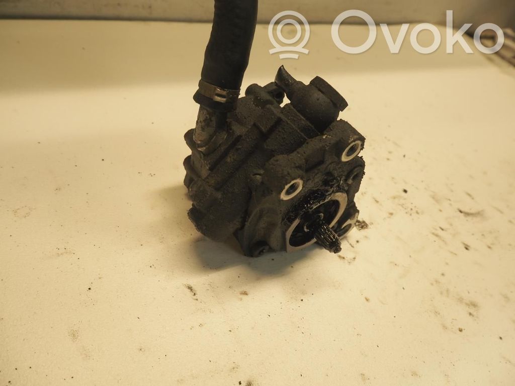 Audi A8 S8 D3 4E Power steering pump 