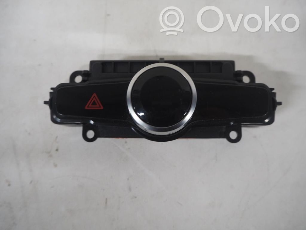 Polestar 2 Comutator lumini pericol 