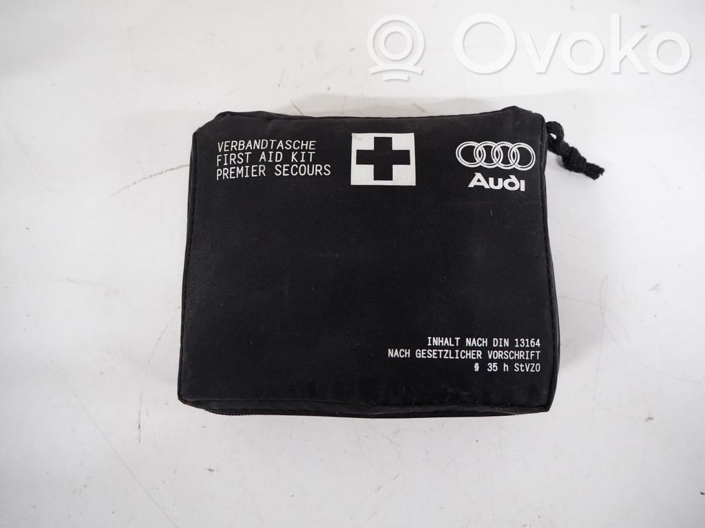Audi e-tron Kita salono detalė 