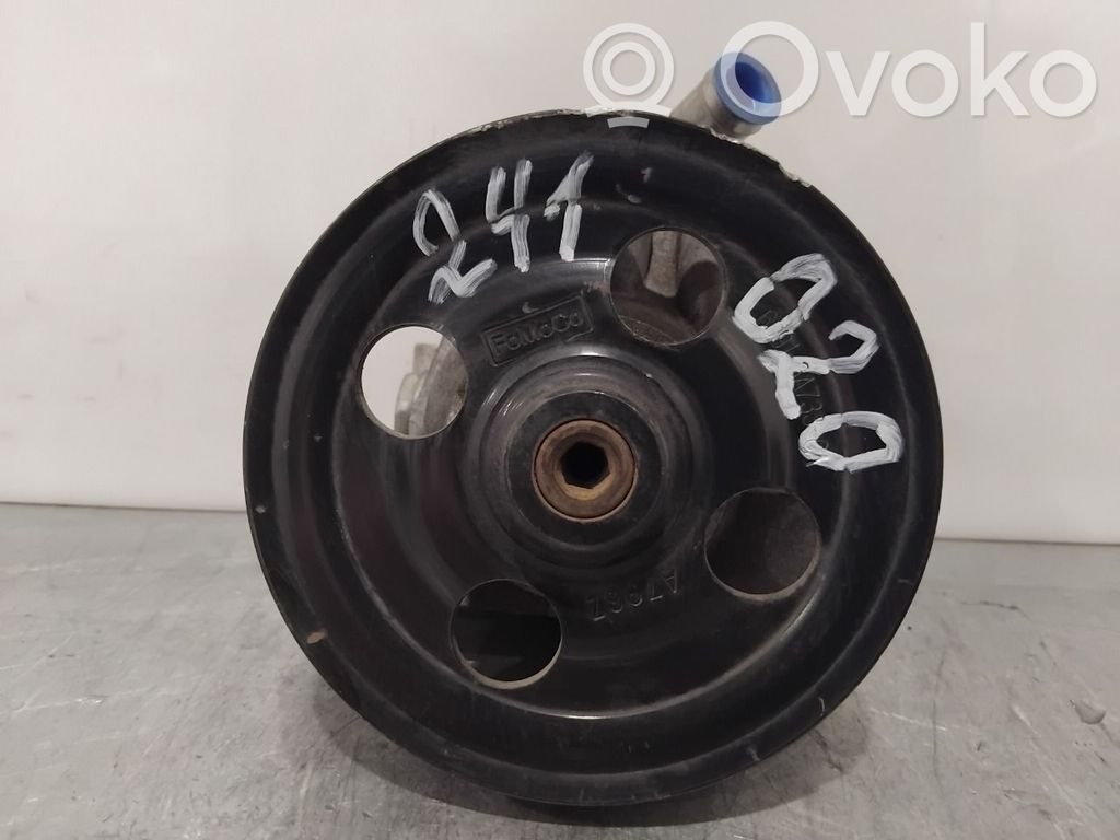 Volvo V70 Ohjaustehostimen pumppu 