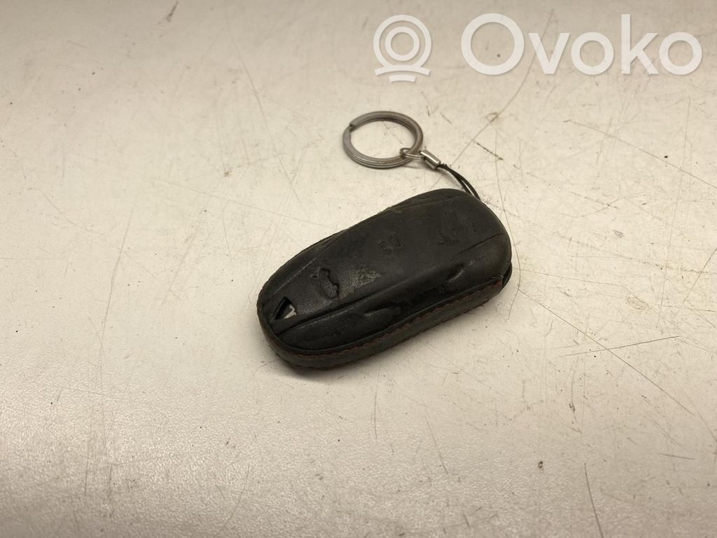 Tesla Model S Virta-avain/kortti 