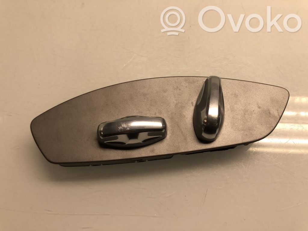 Porsche Cayenne (92A) Moldura del interruptor de la ventana de la puerta delantera 