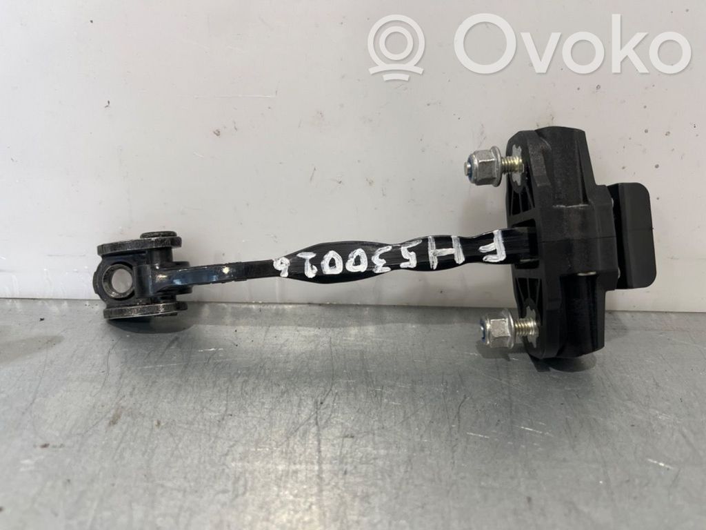 Ford Focus Etuoven pidätin 