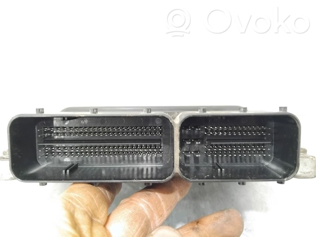 Mitsubishi Outlander Komputer / Sterownik ECU silnika 