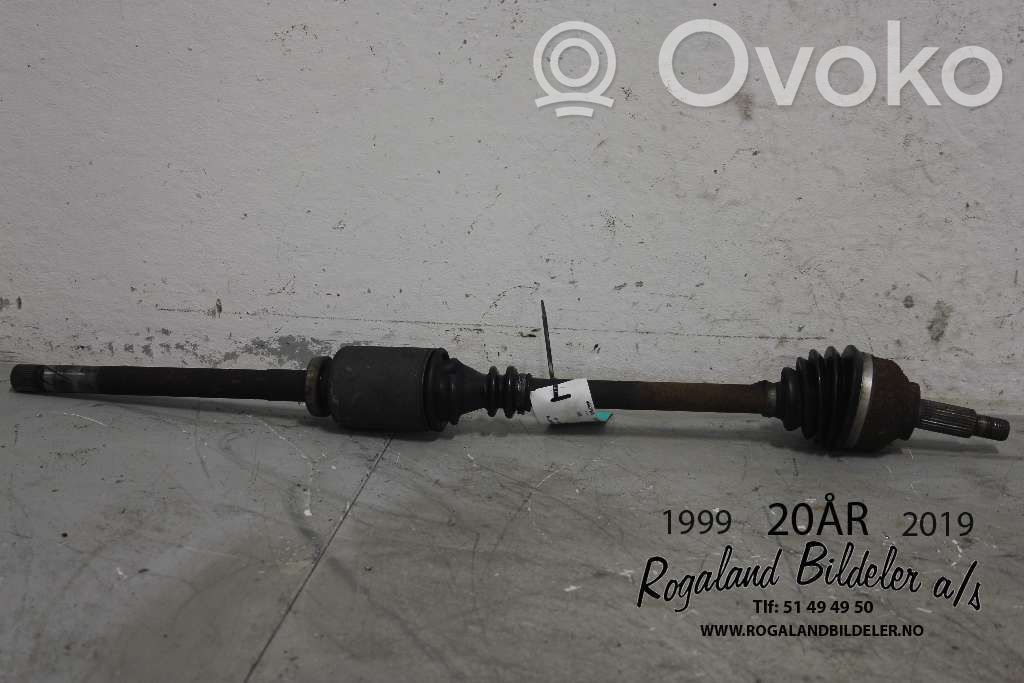 Opel Vivaro Priekinis pusašis 