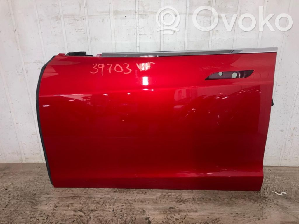 Tesla Model S Puerta delantera 