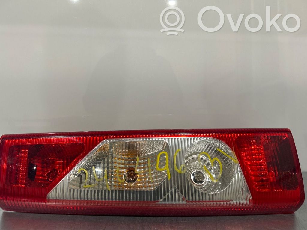 Peugeot Expert Rear/tail lights 