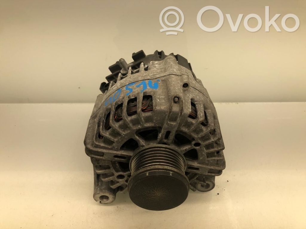 BMW 3 F30 F35 F31 Generatorius 
