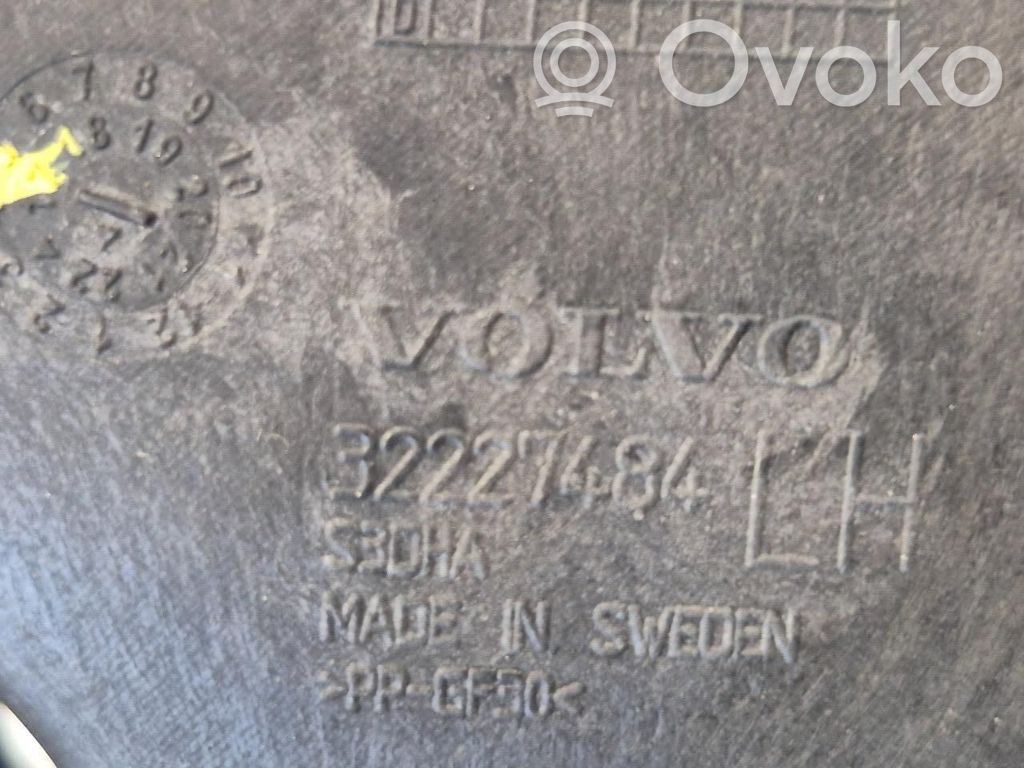 Volvo C40 Zderzak tylny 